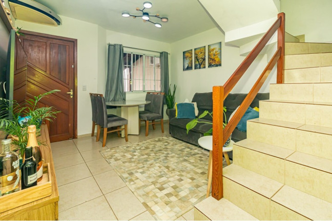 Imagem Casa com 2 Quartos à Venda, em Ipanema - Porto Alegre Imagem Casa com 2 Quartos à Venda, em Ipanema - Porto Alegre