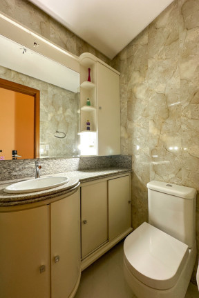 Imagem Apartamento com 3 Quartos à Venda, 94 m² em Petrópolis - Porto Alegre Imagem Apartamento com 3 Quartos à Venda, 94 m² em Petrópolis - Porto Alegre