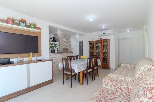 Imagem Casa com 3 Quartos à Venda, 78 m² em Lomba Do Pinheiro - Porto Alegre Imagem Casa com 3 Quartos à Venda, 78 m² em Lomba Do Pinheiro - Porto Alegre