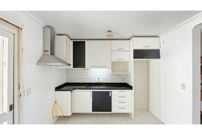 Imagem Casa com 3 Quartos à Venda, em Aberta Dos Morros - Porto Alegre Imagem Casa com 3 Quartos à Venda, em Aberta Dos Morros - Porto Alegre