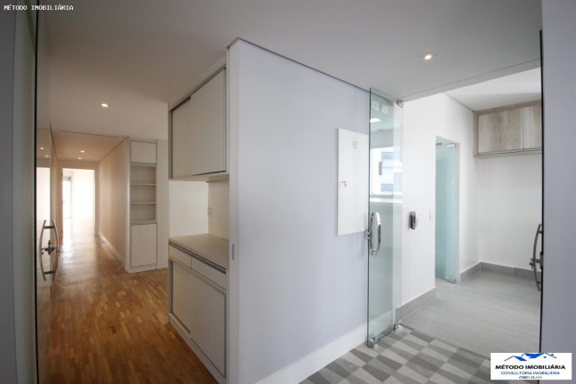 Imagem Imóvel com 3 Quartos à Venda, 244 m² em Moema - São Paulo Imagem Imóvel com 3 Quartos à Venda, 244 m² em Moema - São Paulo