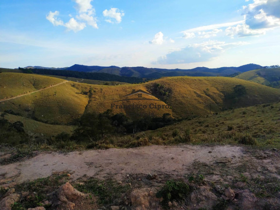 Imagem Imóvel com 3 Quartos à Venda, 1.210.000 m² em Catioca - Cunha Imagem Imóvel com 3 Quartos à Venda, 1.210.000 m² em Catioca - Cunha