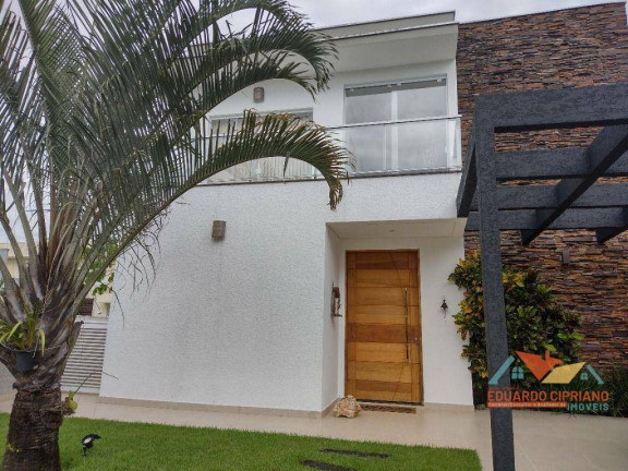 Sobrado com 4 Quartos à Venda, 300 m² em Massaguaçu - Caraguatatuba