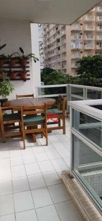 Imagem Apartamento com 4 Quartos à Venda, 135 m² em Centro - Guarujá Imagem Apartamento com 4 Quartos à Venda, 135 m² em Centro - Guarujá