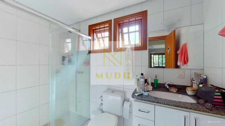 Imagem Casa com 3 Quartos à Venda, 214 m² em Tristeza - Porto Alegre Imagem Casa com 3 Quartos à Venda, 214 m² em Tristeza - Porto Alegre