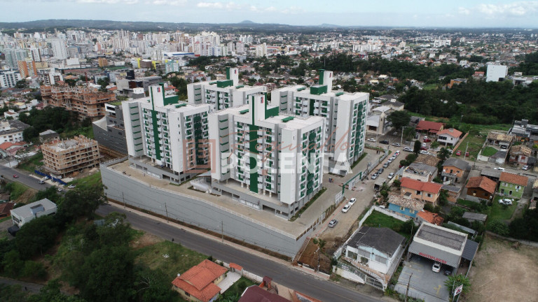Imagem Apartamento com 2 Quartos à Venda, 63 m² em Santa Catarina - Criciúma Imagem Apartamento com 2 Quartos à Venda, 63 m² em Santa Catarina - Criciúma