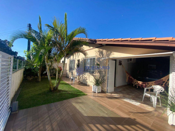 Casa com 3 Quartos à Venda, 136 m² em Centro - Penha