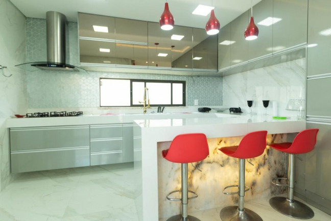 Imagem Casa com 4 Quartos à Venda, 250 m² em Bairro Cidade Alpha - Eusébio