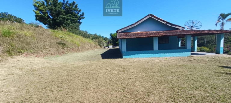 Imagem Casa com 3 Quartos à Venda, 3.000 m² Imagem Casa com 3 Quartos à Venda, 3.000 m²