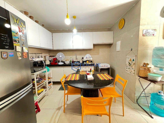 Imagem Casa com 4 Quartos à Venda, 140 m² em Urucunema - Eusébio Imagem Casa com 4 Quartos à Venda, 140 m² em Urucunema - Eusébio