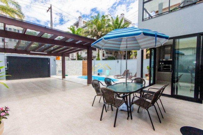 Imagem Casa com 4 Quartos à Venda, 450 m² em Praia Grande - Ubatuba Imagem Casa com 4 Quartos à Venda, 450 m² em Praia Grande - Ubatuba