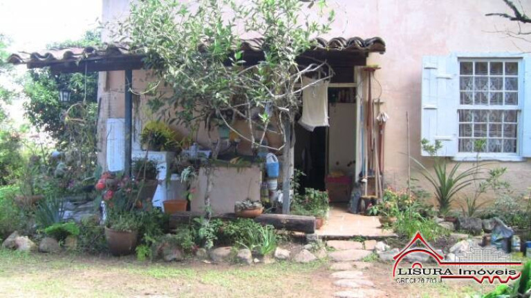 Imagem Casa com 3 Quartos à Venda, 1.127 m² em Centro - Santa Branca Imagem Casa com 3 Quartos à Venda, 1.127 m² em Centro - Santa Branca
