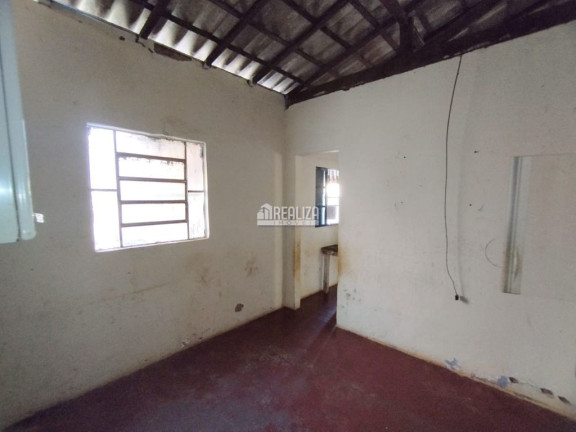 Imagem Casa com 3 Quartos para Alugar, 250 m² em Lourdes - Uberaba Imagem Casa com 3 Quartos para Alugar, 250 m² em Lourdes - Uberaba