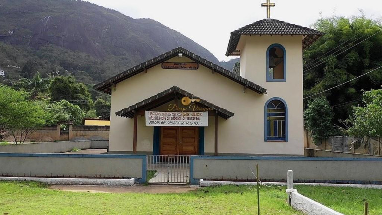 Imagem Casa com 4 Quartos à Venda, 300 m² em Parque Do Imbui - Teresópolis Imagem Casa com 4 Quartos à Venda, 300 m² em Parque Do Imbui - Teresópolis