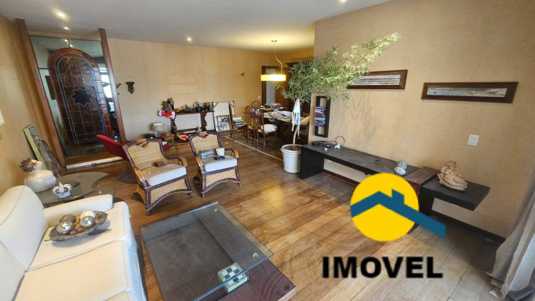 Imagem Apartamento com 4 Quartos à Venda, 250 m² em Icaraí - Niterói