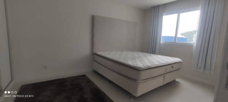 Imagem Apartamento com 3 Quartos para Alugar, 136 m² em Centro - Balneário Camboriú