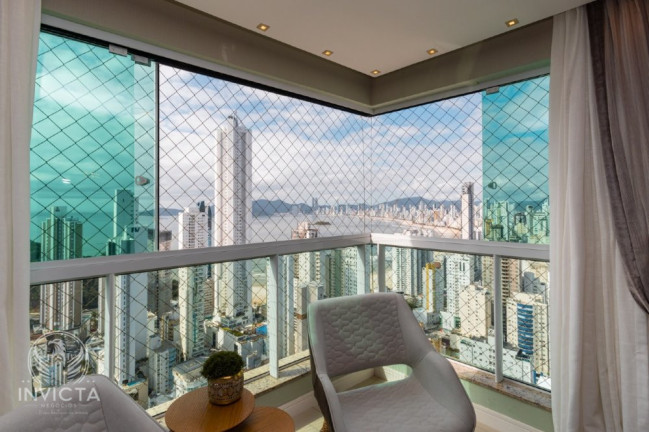 Foto do imóvel Apartamento com 3 Quartos à Venda, 135 m² em Pioneiros - Balneário Camboriú