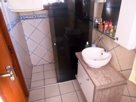 Imagem Casa com 3 Quartos à Venda, 199 m² em Jardim Itu - Porto Alegre