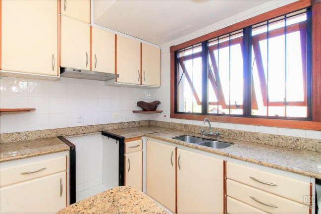 Imagem Casa com 4 Quartos à Venda, 334 m² em Ipanema - Porto Alegre Imagem Casa com 4 Quartos à Venda, 334 m² em Ipanema - Porto Alegre