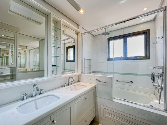 Imagem Apartamento com 3 Quartos à Venda, 172 m² em Moinhos De Vento - Porto Alegre Imagem Apartamento com 3 Quartos à Venda, 172 m² em Moinhos De Vento - Porto Alegre
