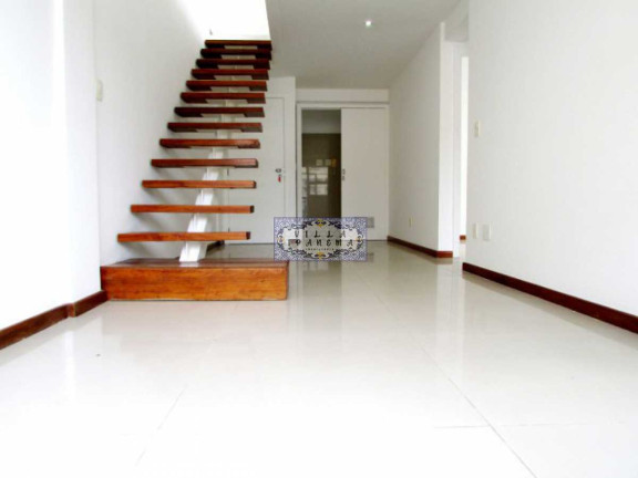 Imagem Cobertura com 3 Quartos à Venda, 140 m² em Laranjeiras - Rio De Janeiro Imagem Cobertura com 3 Quartos à Venda, 140 m² em Laranjeiras - Rio De Janeiro