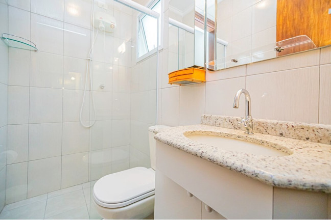 Imagem Casa com 3 Quartos à Venda, 240 m² em Mirandópolis - São Paulo