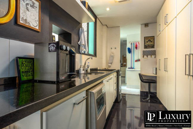 Imagem Apartamento com 3 Quartos à Venda, 220 m² em Jardim Paulista - São Paulo