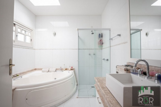 Imagem Casa com 4 Quartos à Venda, 223 m² em Torres Imagem Casa com 4 Quartos à Venda, 223 m² em Torres