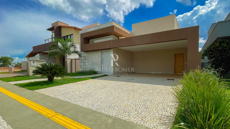 Imagem Casa com 3 Quartos à Venda, 220 m² em Residencial Goiânia Golfe Clube - Goiânia Imagem Casa com 3 Quartos à Venda, 220 m² em Residencial Goiânia Golfe Clube - Goiânia