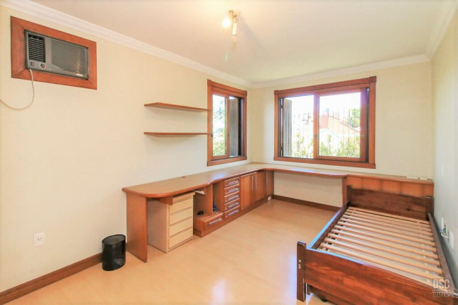 Imagem Casa com 4 Quartos à Venda, 334 m² em Ipanema - Porto Alegre Imagem Casa com 4 Quartos à Venda, 334 m² em Ipanema - Porto Alegre