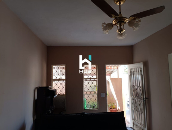 Imagem Casa com 3 Quartos à Venda, 70 m²