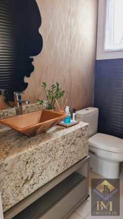 Imagem Casa com 3 Quartos à Venda, em São Paulo Imagem Casa com 3 Quartos à Venda, em São Paulo
