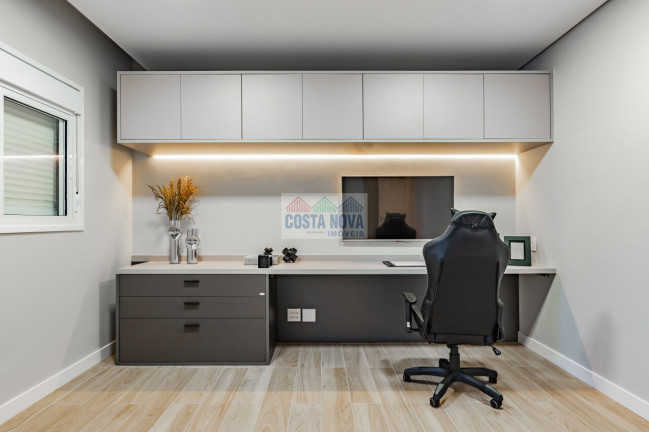 Imagem Apartamento com 4 Quartos à Venda, 234 m²