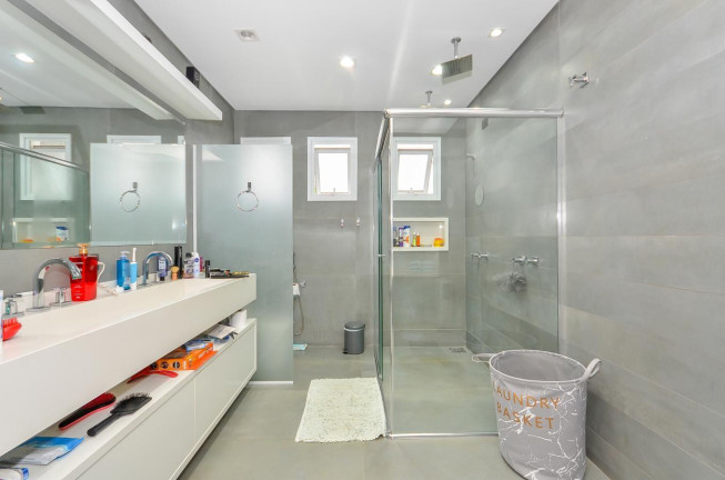 Imagem Casa com 5 Quartos à Venda, 396 m²em Tingui - Curitiba