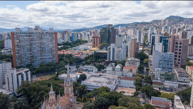 Imagem Apartamento com 4 Quartos à Venda, 143 m² em Santo Antônio - Belo Horizonte