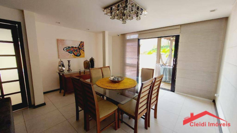Imagem Casa com 3 Quartos à Venda, 286 m² em Costa E Silva - Joinville Imagem Casa com 3 Quartos à Venda, 286 m² em Costa E Silva - Joinville