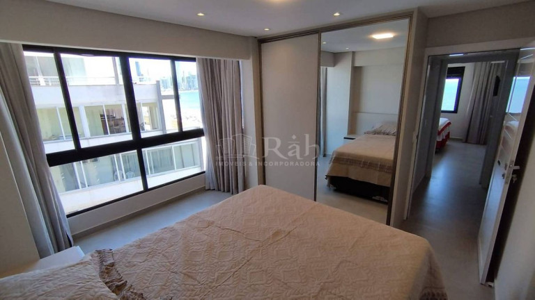Imagem Apartamento com 3 Quartos para Alugar, 131 m² em Centro - Balneário Camboriú