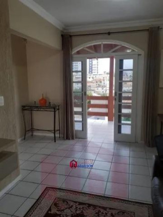 Imagem Imóvel com 4 Quartos à Venda, 