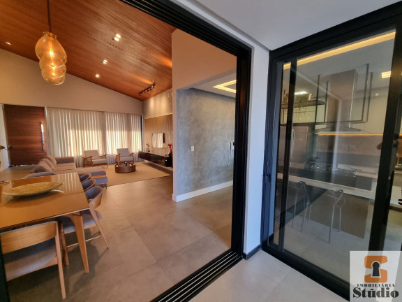 Imagem Casa com 4 Quartos à Venda, 360 m² em Papagaio - Feira De Santana Imagem Casa com 4 Quartos à Venda, 360 m² em Papagaio - Feira De Santana