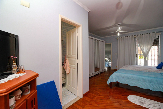 Imagem Casa com 4 Quartos à Venda, 575 m² em Encruzilhada - Santos Imagem Casa com 4 Quartos à Venda, 575 m² em Encruzilhada - Santos
