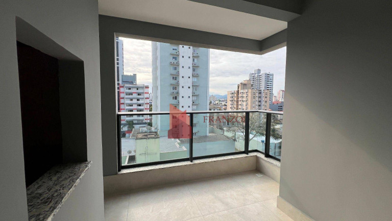 Apartamento com 2 Quartos à Venda, 77 m² em Centro - Itajaí