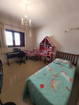 Imagem Casa com 3 Quartos à Venda, em Lagoa Nova - Natal Imagem Casa com 3 Quartos à Venda, em Lagoa Nova - Natal