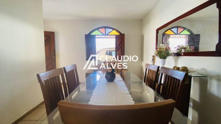 Imagem Casa com 4 Quartos à Venda, 200 m² em Santa Mônica - Feira De Santana Imagem Casa com 4 Quartos à Venda, 200 m² em Santa Mônica - Feira De Santana