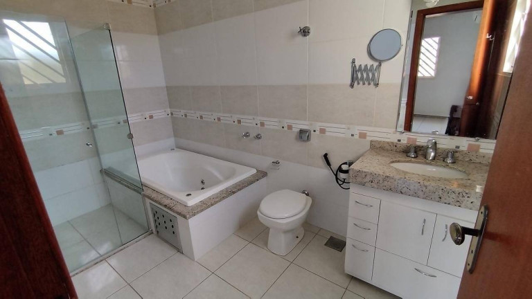 Imagem Casa com 5 Quartos à Venda, 360 m² em João Pinheiro - Belo Horizonte