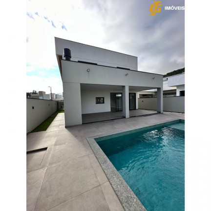 Imagem Casa com 4 Quartos à Venda, 265 m² em Caledônia - Camboriú Imagem Casa com 4 Quartos à Venda, 265 m² em Caledônia - Camboriú