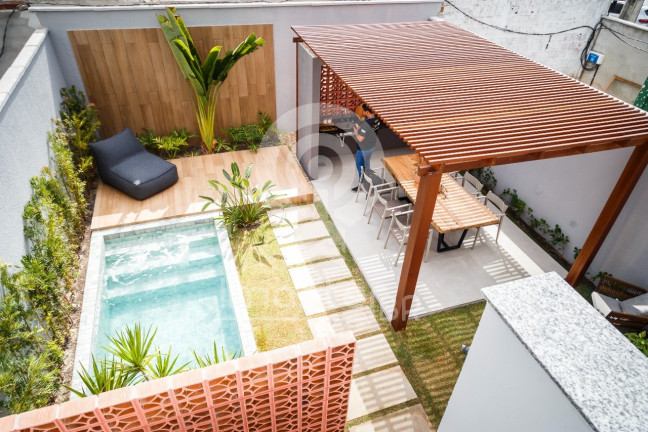 Imagem Casa com 4 Quartos à Venda, 131 m² em Pires Façanha - Eusébio Imagem Casa com 4 Quartos à Venda, 131 m² em Pires Façanha - Eusébio