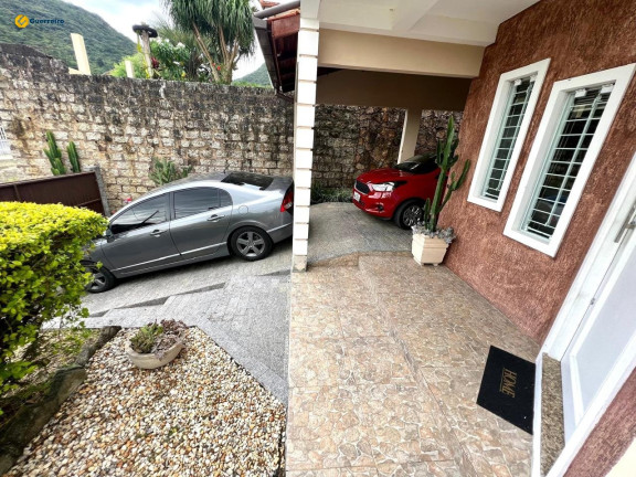 Imagem Casa com 3 Quartos à Venda, 395 m² em Monte Verde - Florianópolis Imagem Casa com 3 Quartos à Venda, 395 m² em Monte Verde - Florianópolis