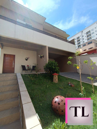 Imagem Casa com 4 Quartos à Venda, 275 m² em Poços De Caldas Imagem Casa com 4 Quartos à Venda, 275 m² em Poços De Caldas