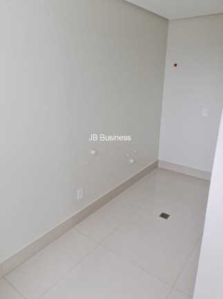 Imagem Imóvel com 3 Quartos à Venda, 138 m² em Centro - Balneário Camboriú Imagem Imóvel com 3 Quartos à Venda, 138 m² em Centro - Balneário Camboriú