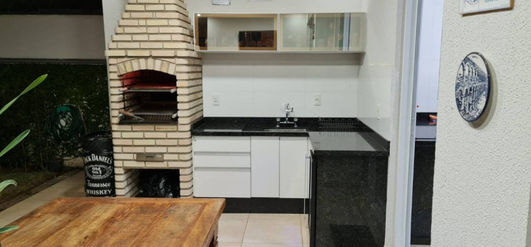 Imagem Casa de Condomínio com 3 Quartos à Venda, em Cajuru Do Sul - Sorocaba Imagem Casa de Condomínio com 3 Quartos à Venda, em Cajuru Do Sul - Sorocaba